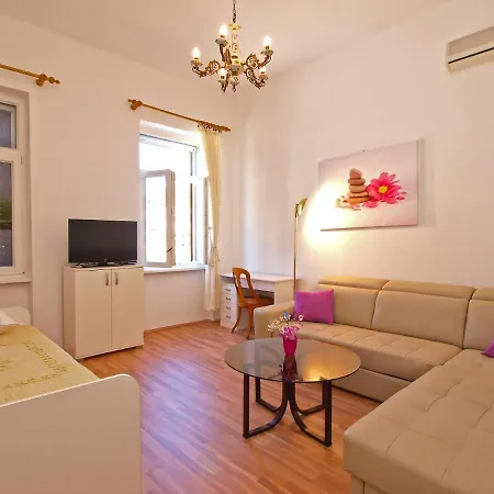 By The Sea 1093 Apartment Rabac